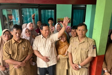 Cerita Prabowo Baru Kenal Dekat Khofifah Jelang Pilpres 2024 Usai Disuruh Jokowi