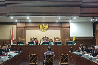 Eks Pejabat MA Zarof Ricar Didakwa Terima Gratifikasi Rp 915 M dan 51 Kg Emas