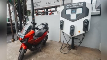 Melihat Fasilitas Maka Showroom, Dilengkapi Fasilitas Fast Charging Gratis untuk Konsumen