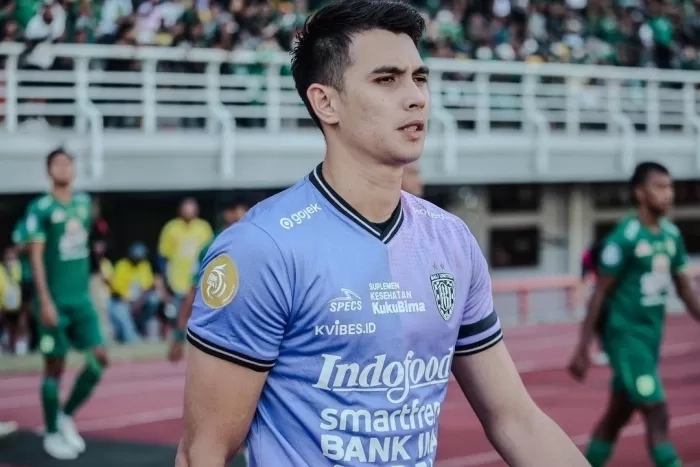 Tampil Mengecewakan Lawan Malut United, Nadeo Argawinata Tetap Optimistis Bisa Masuk Skuad Timnas Indonesia