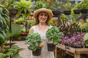 5 Alasan Pensiunan Harus Menjadikan Berkebun sebagai Kegiatan Menyenangkan untuk Jalani Hidup di Masa Tua