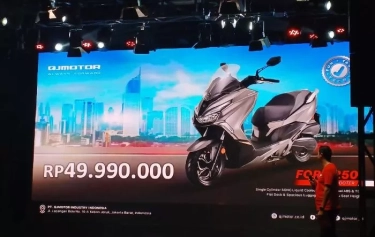 QJMotor Resmi Rilis 4 Model, Salah Satunya Skutik Bongsor Fort Pesaing XMAX dan Forza, Harga Jauh Lebih Murah