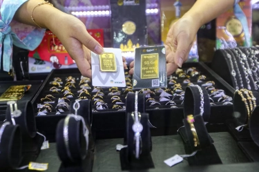 Harga Emas Antam Pecah Rekor Lagi Tembus Rp 1.701.000 Per Gram