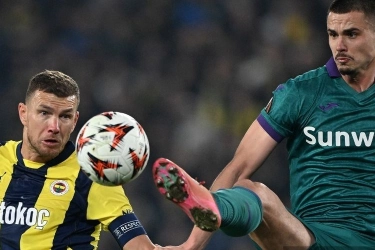 Fenerbahce Vs Anderlecht 3-0: Satu Kaki Tim Mourinho Ada di 16 Besar Liga Europa