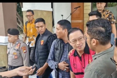 Kesal Dihalangi Bicara oleh Petugas Kejaksaan, Tom Lembong: Saya Punya Hak Berbicara