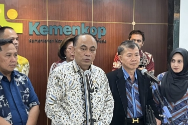 Menkop Budi Arie Beri Kode Tak Jadi Putus Kerja Penyuluh Koperasi