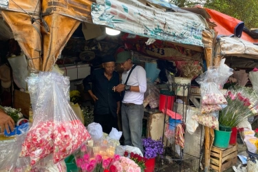 Valentine Tak Lagi Manis bagi Penjual Bunga di Cikini