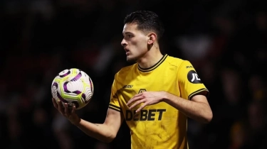 Wolverhampton Wanderes Beri Kode Bahwa Justin Hubner Berpotensi Main Lawan Liverpool