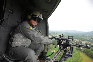 Turut Serta dalam Latihan Penembakan Senjata dari Helikopter Fennec, KSAD Jenderal TNI Maruli Simanjuntak Puji Kemampuan Tempur Penerbad