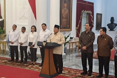 Prabowo Sebut THR ASN dan Pekerja Swasta Cair Maret 2025