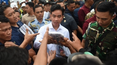 Gibran Dinilai Terlalu Rajin Upload Konten Bagi-bagi Buku, Publik: Ini Wapres atau Content Creator?