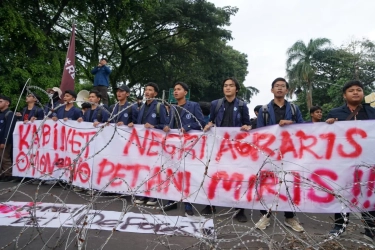 Istana Didemo Bertajuk Indonesia Gelap, Mensesneg: Mahasiswa untuk Lebih Jeli