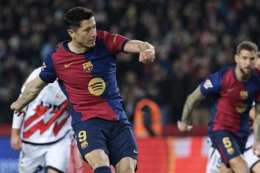 Hasil Barcelona Vs Rayo Vallecano 1-0: Penalti Lewandowski Bawa Barca ke Puncak