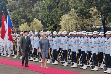 Menhan RI-Ceko Bertemu, Bahas Pengadaan Radar dan Persenjataan Ringan