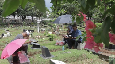 Adab Ziarah Kubur Jelang Ramadhan 2025, Lengkap dengan Bacaan Doa Ziarah Kubur