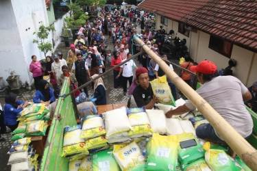 Pemerintah Belum Operasi Pasar Komoditas Beras, Mentan Ungkap Alasannya