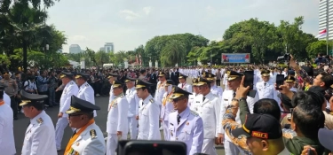 961 Kepala Daerah Kenakan Pakaian Dinas Kirab dari Monas Dipimpin Mendagri Tito Karnavian