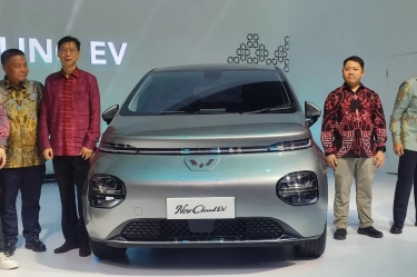 Bawa Banyak Perubahan, Wuling New Cloud EV Kini Hadir dengan Versi Lite