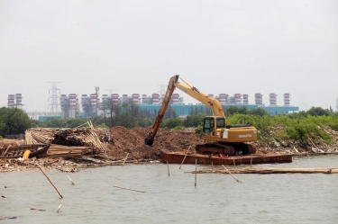 Kades Desa Segarajaya Bantah Terlibat Kasus Dugaan Pemalsuan Sertifikat Laut di Bekasi