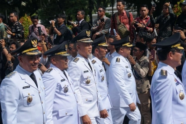 Hari yang Sibuk di Jakarta: Pelantikan Kepala Daerah, Unjuk Rasa, hingga Hasto Ditahan