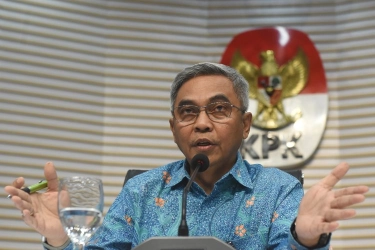 Hasto Minta Keluarga Jokowi Diperiksa, Ketua KPK: Silakan Lapor dengan Bawa Dokumen