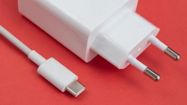 5 Tips Merawat Charger iPhone Kesayangan agar Awet dan Tetap Aman!