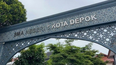 Dicopot Dedi Mulyadi, Kepala Sekolah SMAN 6 Depok Siti Faizah Tetap Masuk dan 'Sibuk' di Sekolah