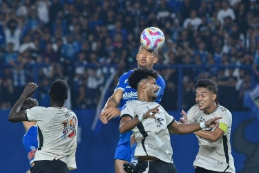 Persib Vs Madura United: Solusi Bojan Hodak untuk Pos Palang Pintu Maung