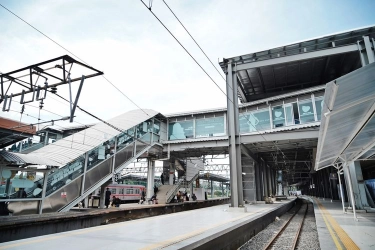 Ada Penyesuaian Jalur di Stasiun Tanah Abang, Jangan Salah Peron