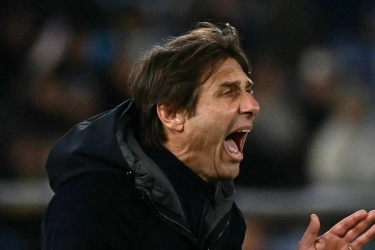 Como Bekuk Napoli, Conte seperti Dikhianati