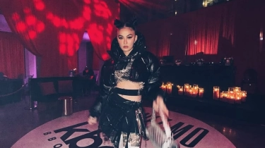 Nyanyi 'Teruskanlah' Saat Karaoke, Agnez Mo Bikin Publik Nostalgia: Dulu Legend...