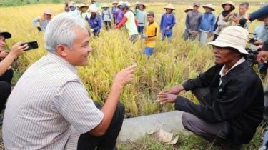 Unggah Foto Bareng Petani Ganjar Sebut Sukatani, Netizen: Sindirannya Soft Banget!