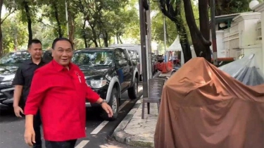 Kompak Berbaju Merah, Rano Karno hingga Bambang Pacul Datangi Rumah Megawati 