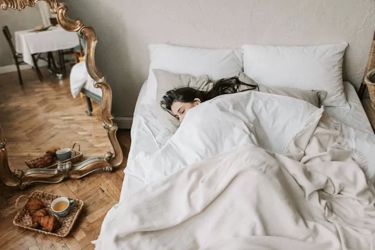 7 Arti Mimpi Rumah Kemalingan: Pertanda Buruk atau Hanya Bunga Tidur?