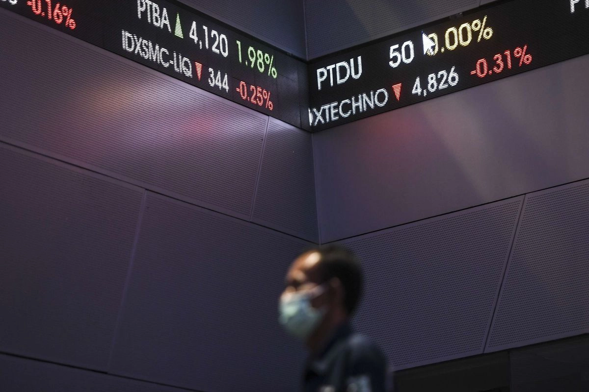 IHSG Turun di Bawah 6.600, Rupiah Lesu