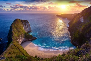 Pantai Kelingking Bali Masuk 10 Pantai Terbaik di Dunia 2025 Versi Tripadvisor