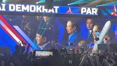 Prabowo-Gibran Tiba di Acara Kongres Demokrat, Disambut Lagu Tipe-X 'Kamu Nggak Sendirian'