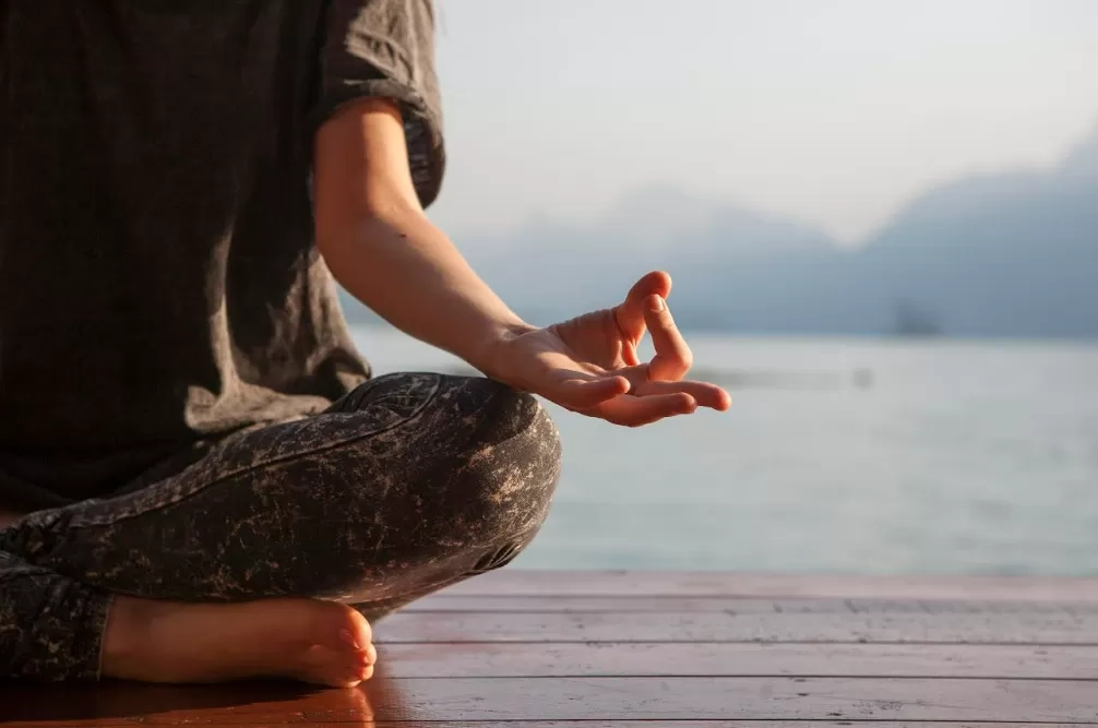 Bukan Hanya Bikin Tenang, Ini 6 Manfaat Luar Biasa dari Meditasi Harian yang Jarang Diketahui