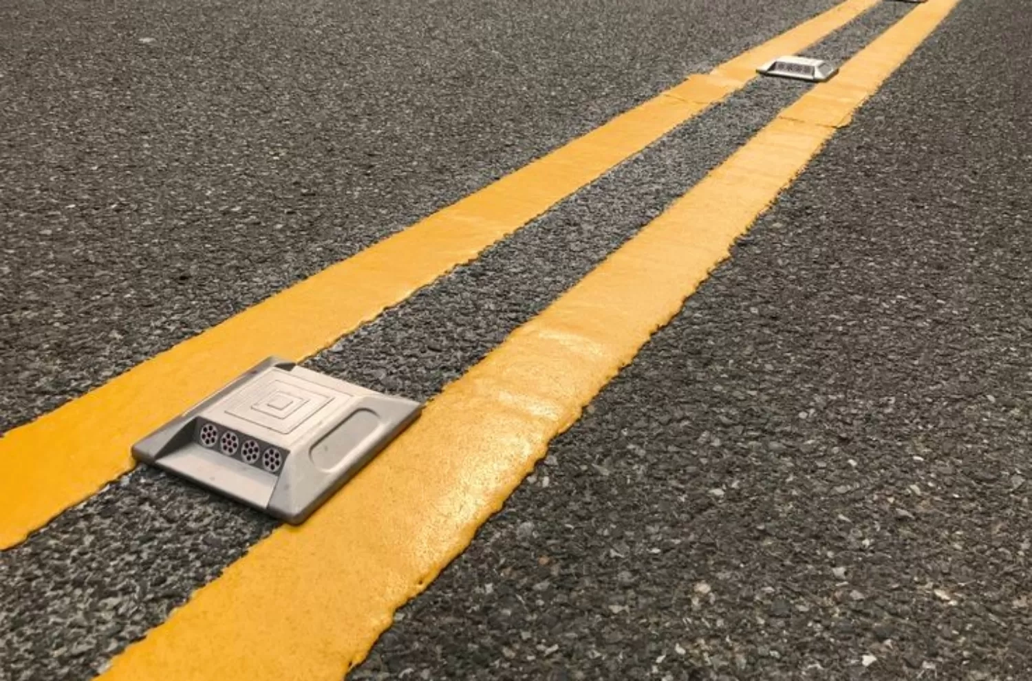Mengenal 5 Keunggulan Sistem Lane Departure Warning pada Mobil, Teknologi Canggih yang Bantu Pengendara Tetap Berada di Jalurnya
