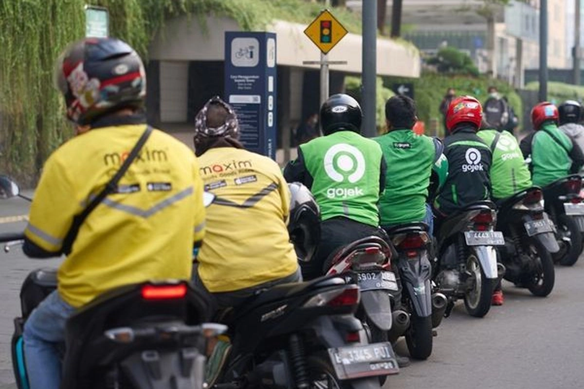 Pendapatan Ojol Tergerus Promo, Wamenaker Kritik Definisi Kemitraan