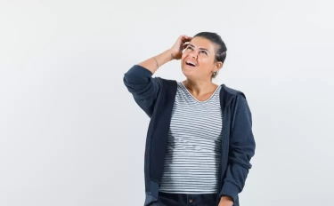 7 Kesalahan Gaya Penampilan Sehari-hari yang Membuat Seseorang Terlihat Lebih Tua, Mulai dari Pakaian Terlalu Longgar hingga Makeup yang Cukup Berat
