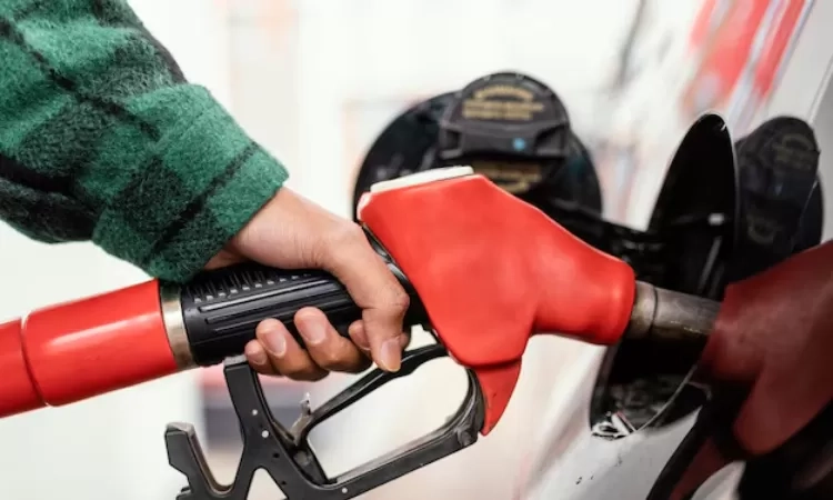 Momen Hari Buruh 1 Mei, Harga BBM Nonsubsidi Pertamina Turun, Pertamax jadi Rp 12.400
