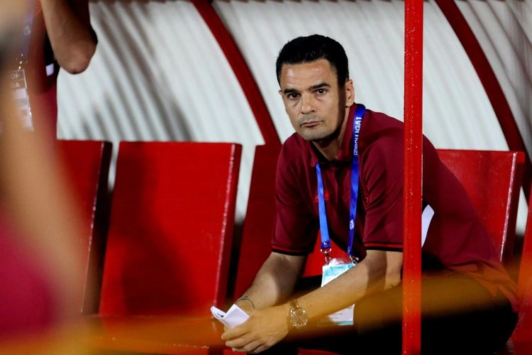 Persija Jakarta Umumkan Perpisahan dengan Pelatih Carlos Pena