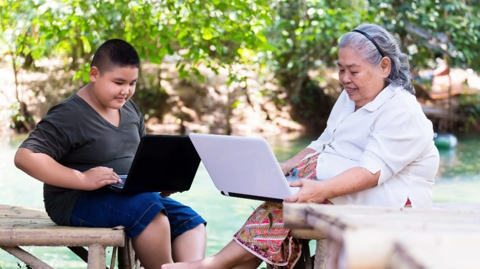 11 Kebiasaan Gen Z yang Dianggap Kurang Ajar oleh Baby Boomer Padahal Benar