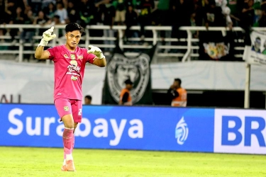 Ernando Blunder, Munster Pertimbangkan Rotasi saat Lawan Persik