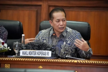 Wamenkop Ferry Juliantono Pimpin Satgas Kopdes Merah Putih, Target 30 Ribu Koperasi Terbentuk Tahun ini