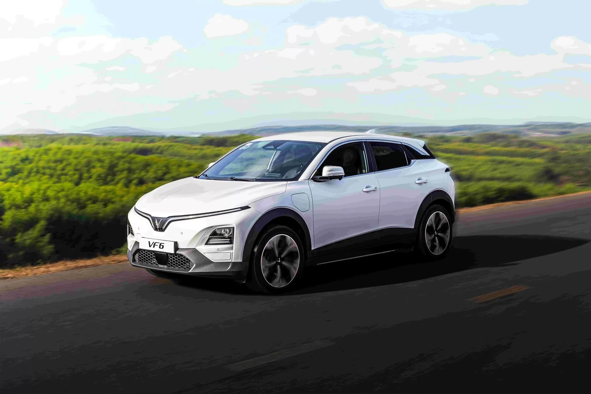 Perbandingan SUV Listrik Terbaik untuk Keluarga Muda: VinFast VF 6, BYD Dolphin, dan Aion Y