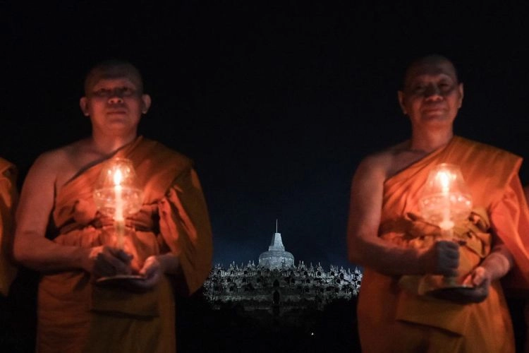 25 Ucapan Selamat Waisak 2025, Penuh Doa dan Inspiratif