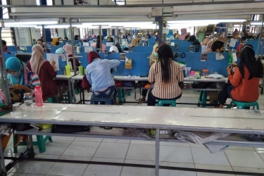 Nasib Buruh Tekstil Karanganyar, 30 Tahun Mengabdi, Kini Digaji Rp 1.000 per Bulan