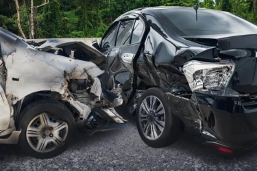 Jangan Dibeli! Ini Alasan Paling Masuk Akal Kenapa Mobil Bekas Tabrakan Sebaiknya Dihindari
